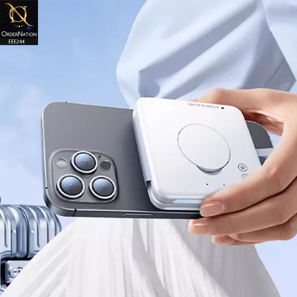 Remax RP-W87 4-in-1 Holder/ Magnetic Wireless Charger/Night Lamp White