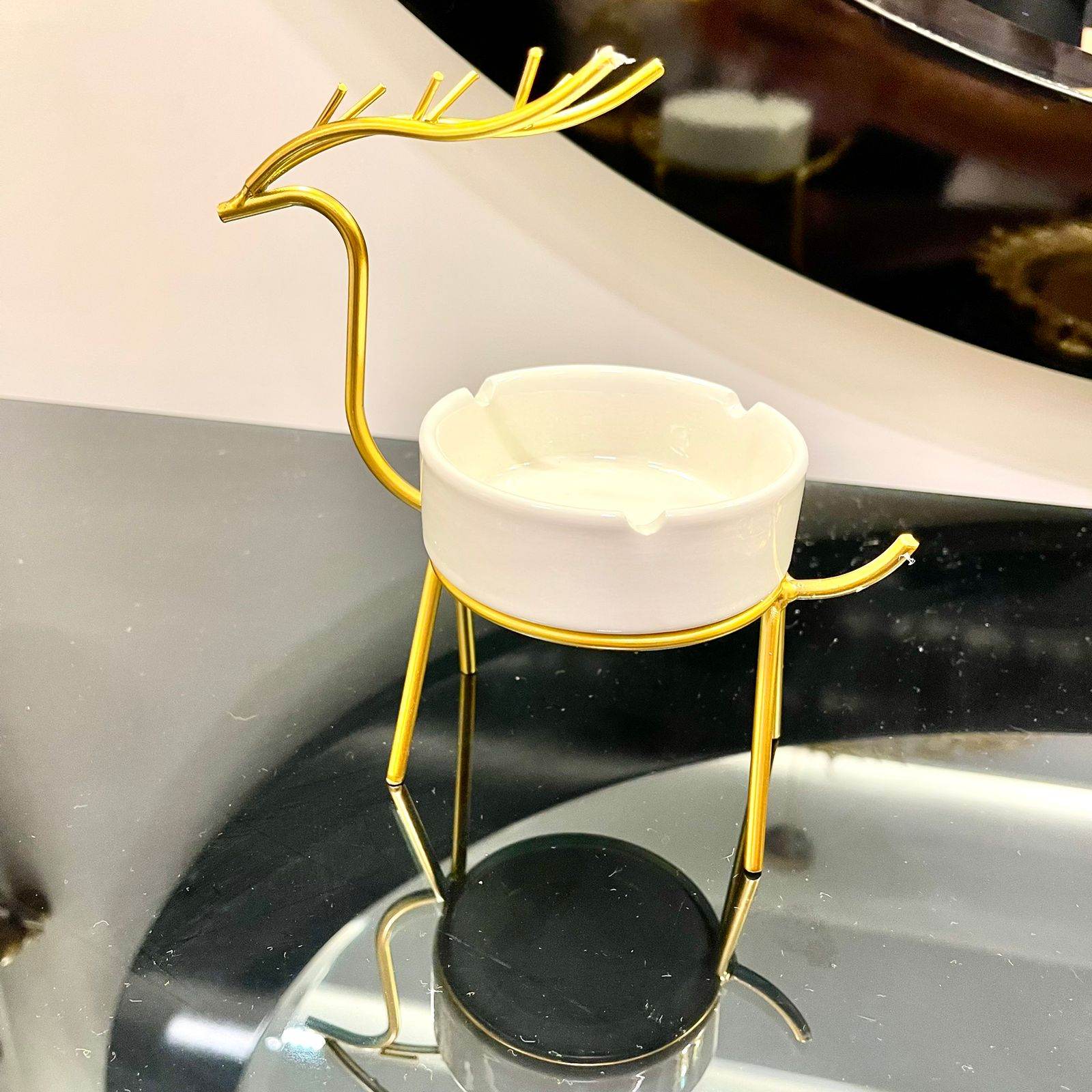 METALLIC GOLDEN GAZELLE STYLE ASH TRAY DECOR FOR TABLE AND HOME - Futurestore.pk