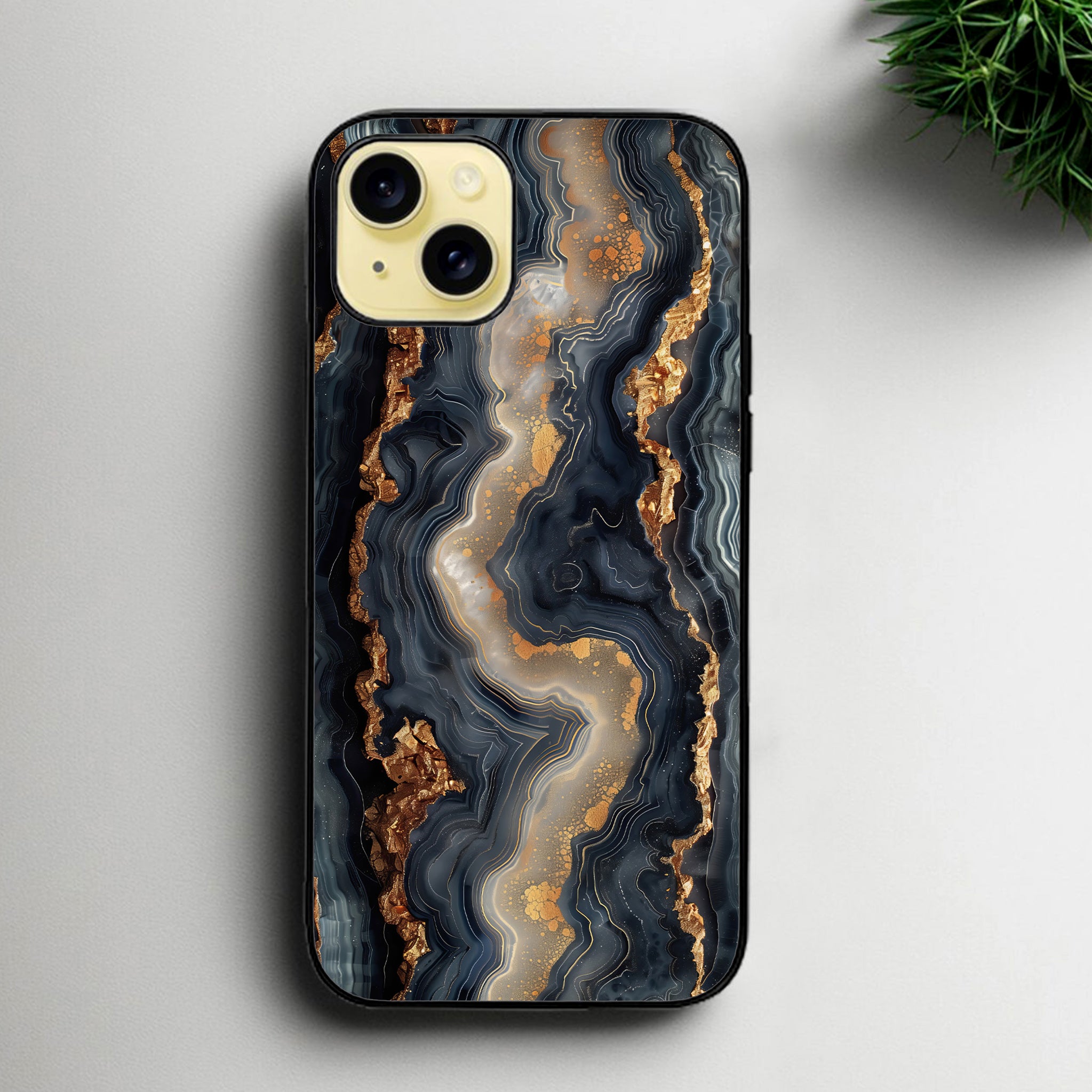 customise cases in pakistan