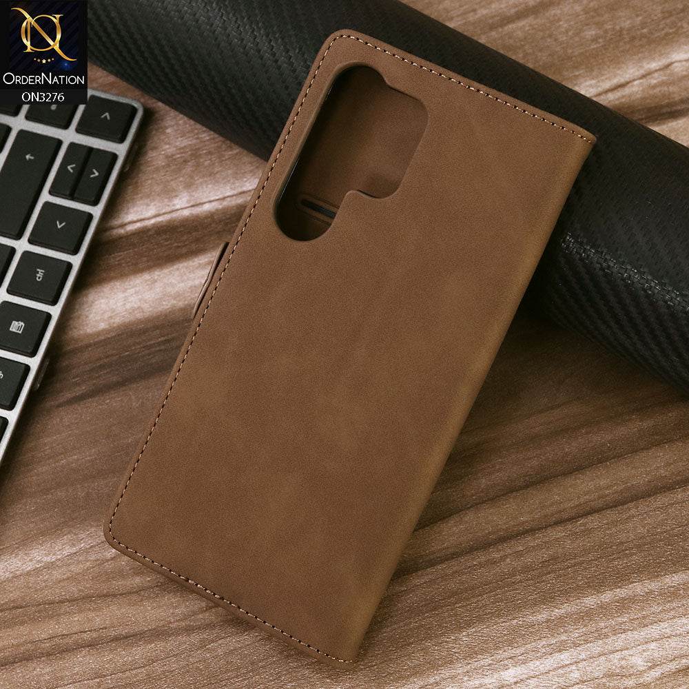 Samsung Galaxy S24 Ultra Cover - Light Brown - ONation Business Flip Series - Premium Magnetic Leather Wallet Flip book Card Slots Soft Case - Futurestore.pk