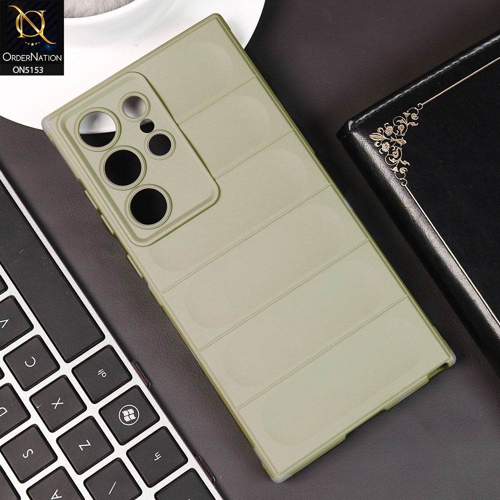 Samsung Galaxy S24 Ultra Cover - Light Gray - Soft TPU, Drop-Proof, Shockproof, Protective Case