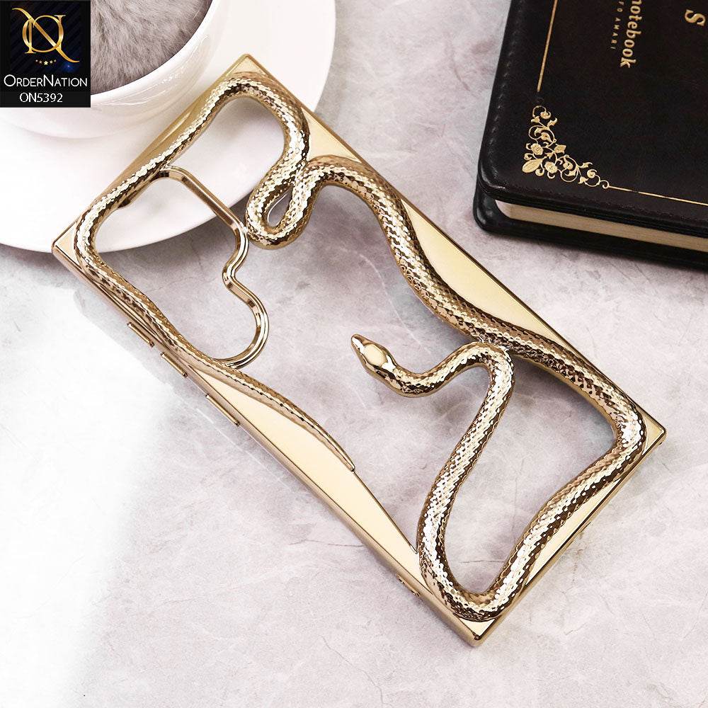 Samsung Galaxy S24 Ultra Cover - Golden - New 3D Olige Hollow Shiny Plating Heat Dissipation Soft Casee