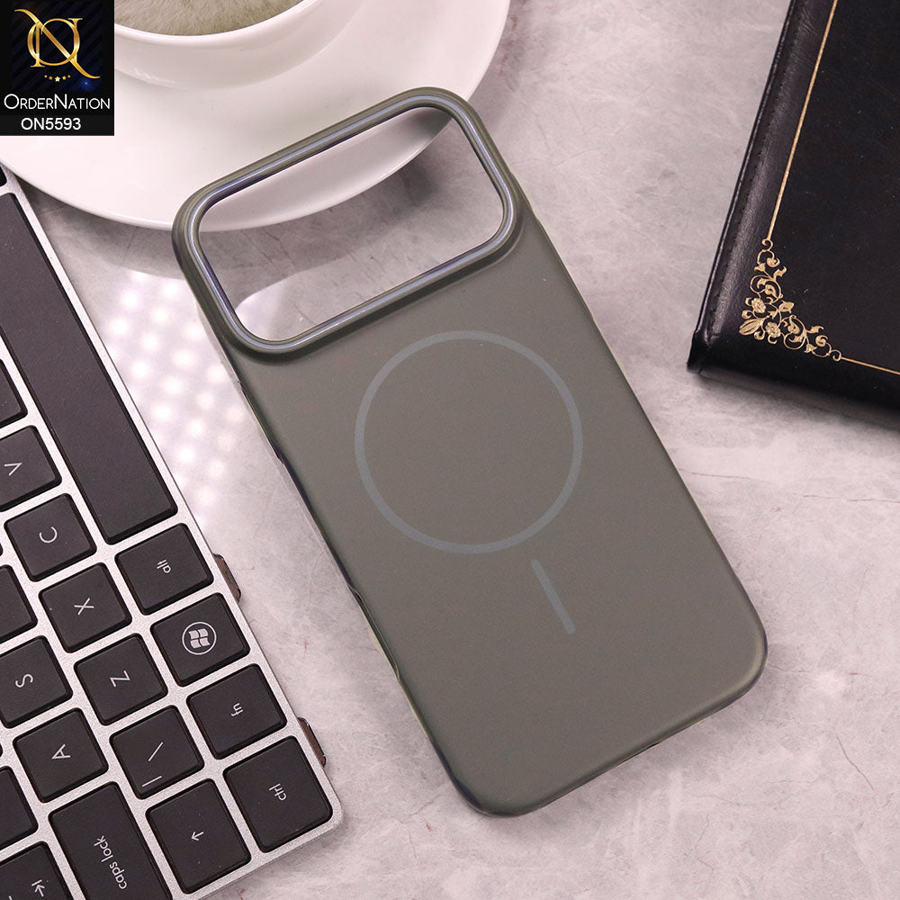 iPhone 17 Pro Max Cover - Green - Trendy Magsafe Magnetic Hard Shell Case